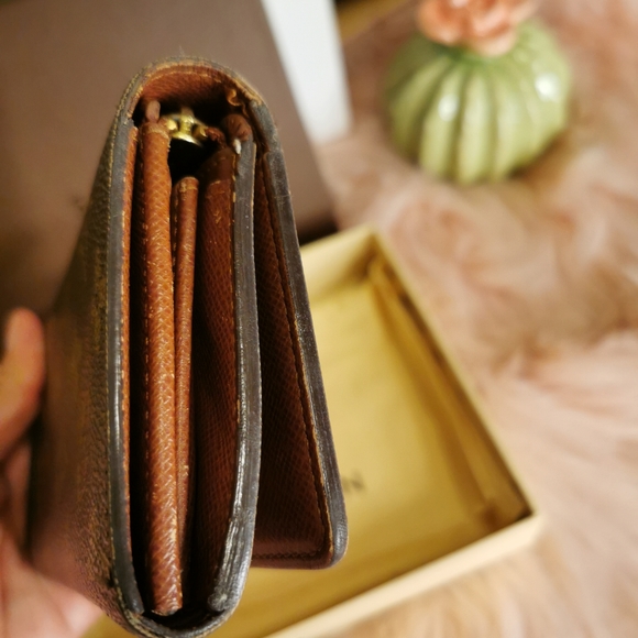 Pre loved Louis Vuitton - Picture 5 of 15